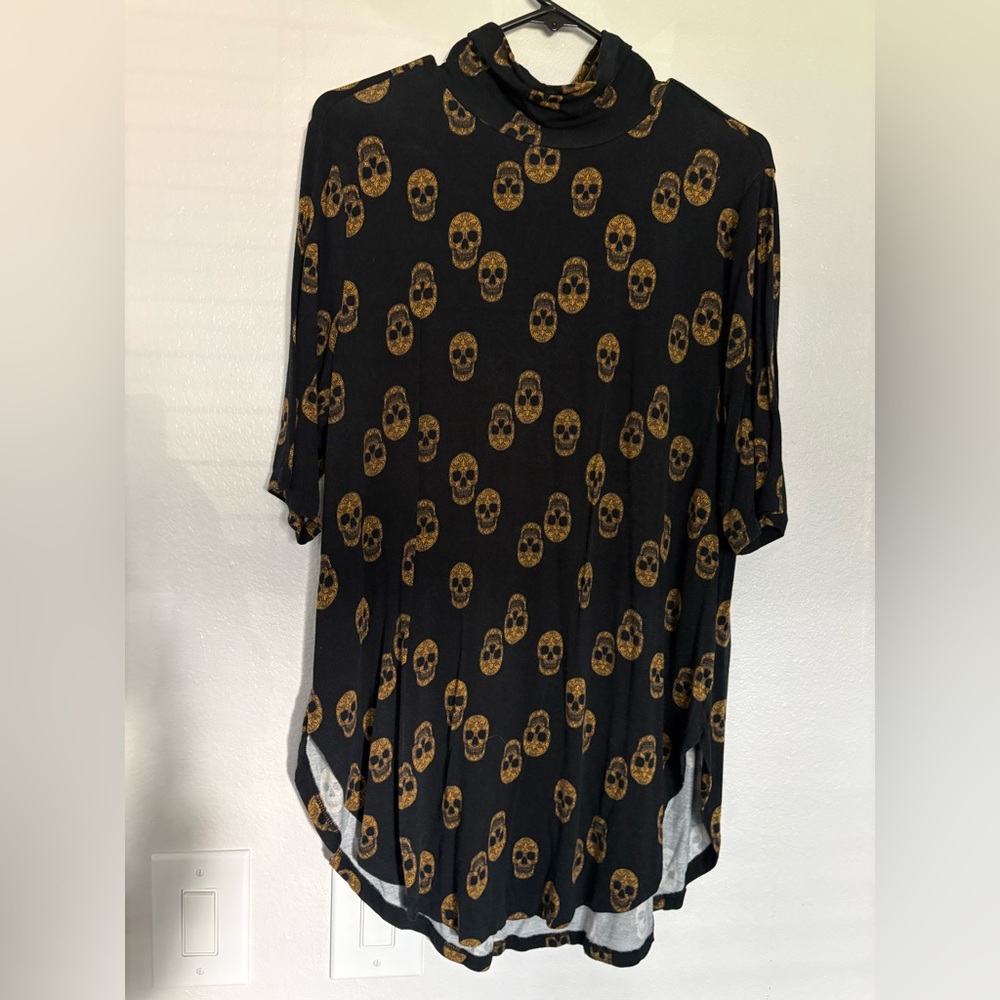 Torrid Super Soft Blouse size 1